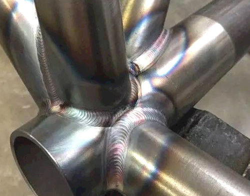 에 대한 최신 회사 뉴스 스테인리스강 제작 및 가공