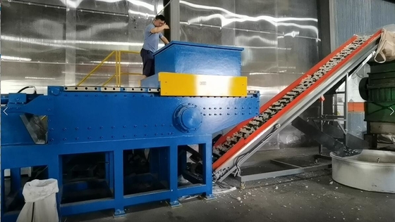 좋은 가격 XRM 시리즈 HDPE PC 플라스틱은 효과적으로 문서 분쇄기 최저 출력 칫수 20 Mm 최고를 총괄합니다 온라인으로